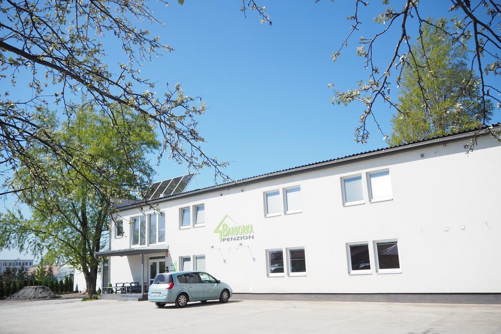 Hotel Penzion Barborka Olmütz Exterior foto
